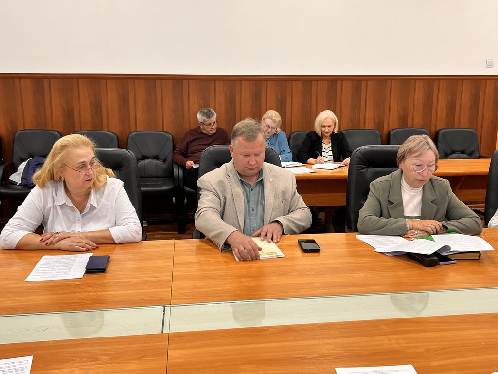 В Думе состоялись заседания постоянных депутатских комиссий