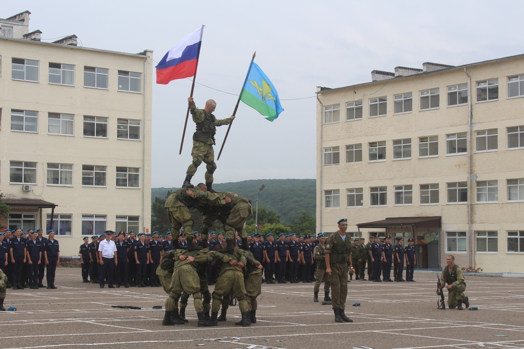 Поздравления с 96-й годовщиной образования Воздушно-десантных войск.