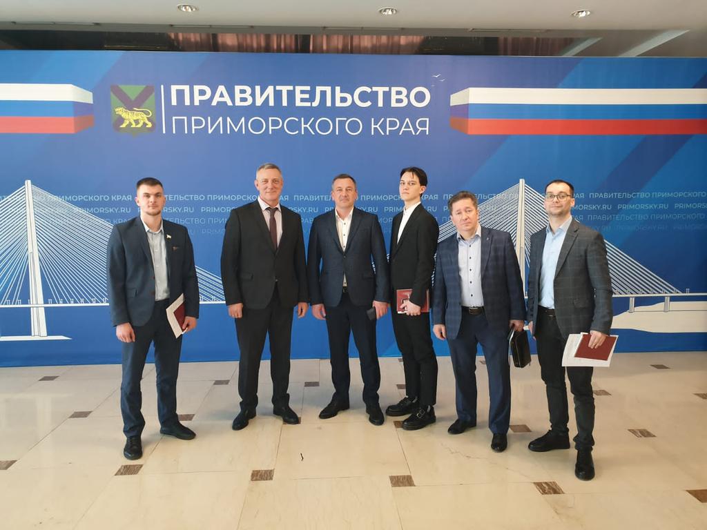 Депутаты приняли участие в семинаре-совещании Законодательного Собрания Приморского края