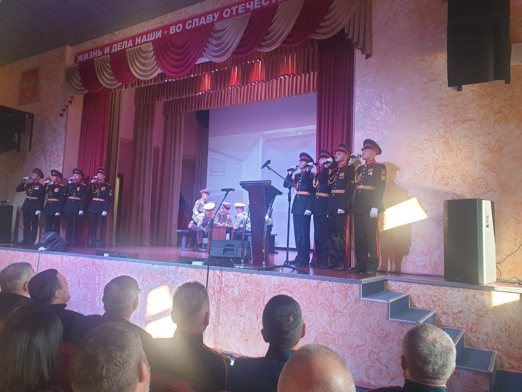 Уссурийскому суворовскому военному училищу исполнился 81 год