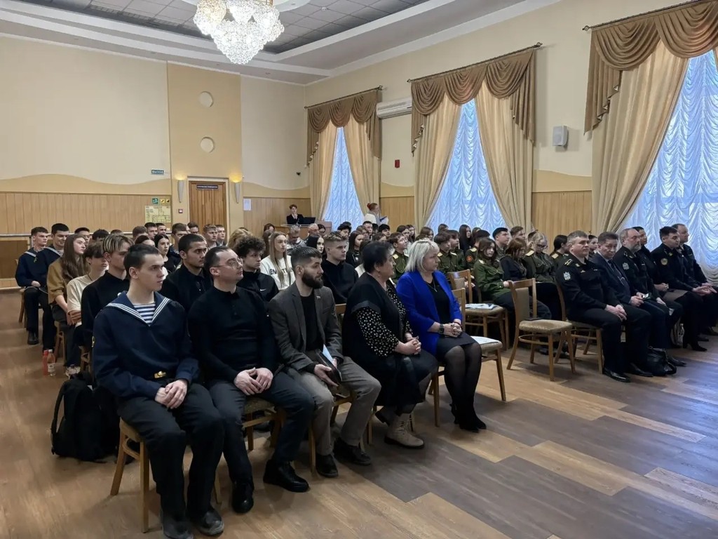 Панельная дискуссия «Береговая охрана ФСБ: диалог о безопасности и будущем»