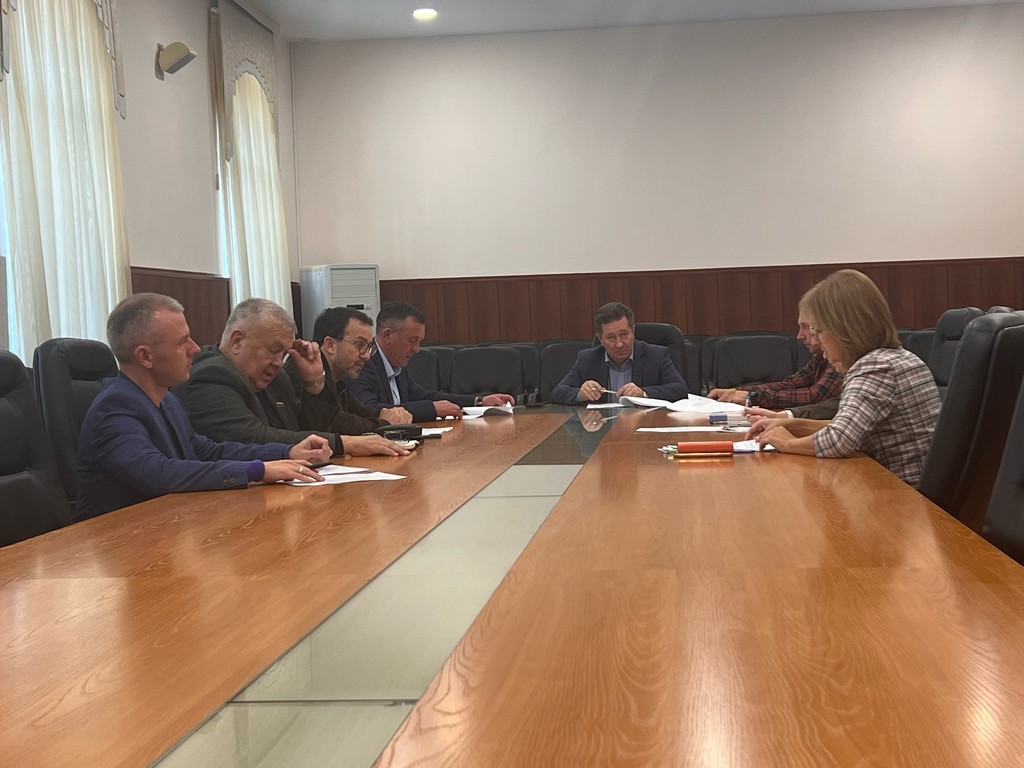 В Думе прошли заседания депутатских комиссий