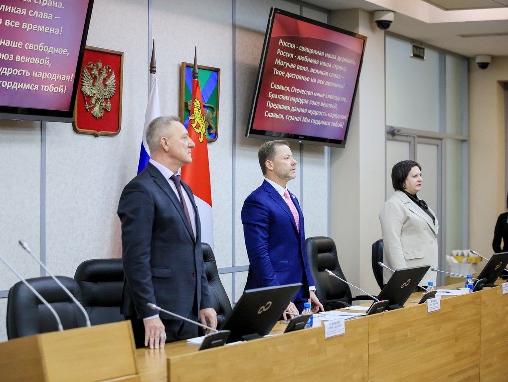 Подведение итогов на заседании Совета председателей представительных органов муниципальных округов, городских округов при Законодательном Собрании Приморского края